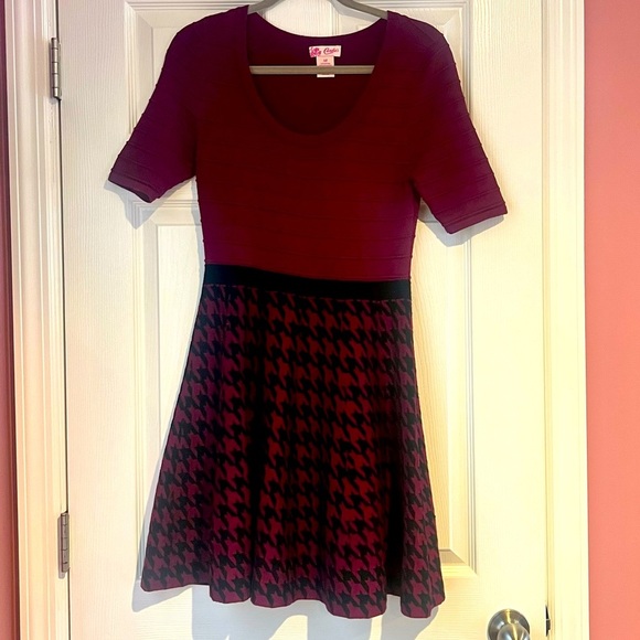 Candie's Dresses & Skirts - Candies Maroon Sweater Dress Size Medium